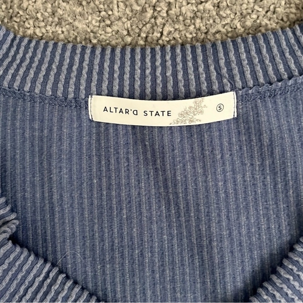 Altar’d State Ribbed V-Neck Sweater, Size Small - Picture 3 of 3